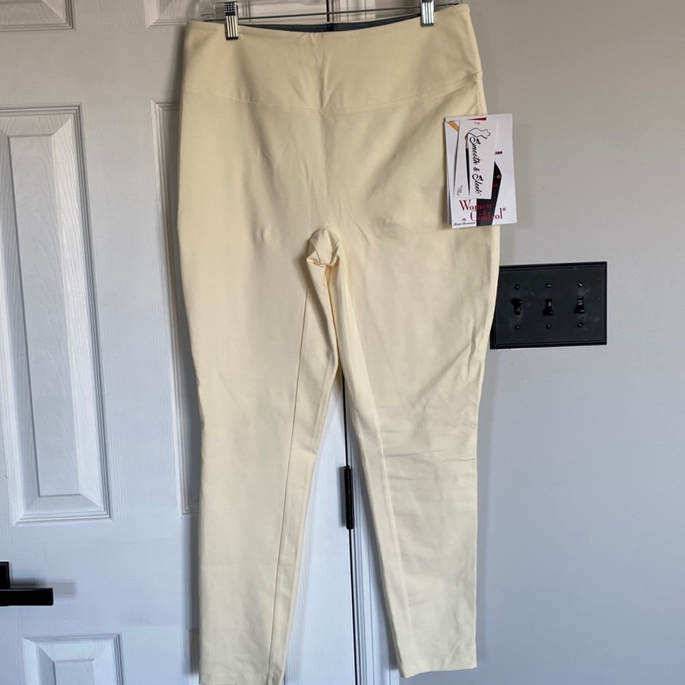 NWT Women with Control Knit Legging